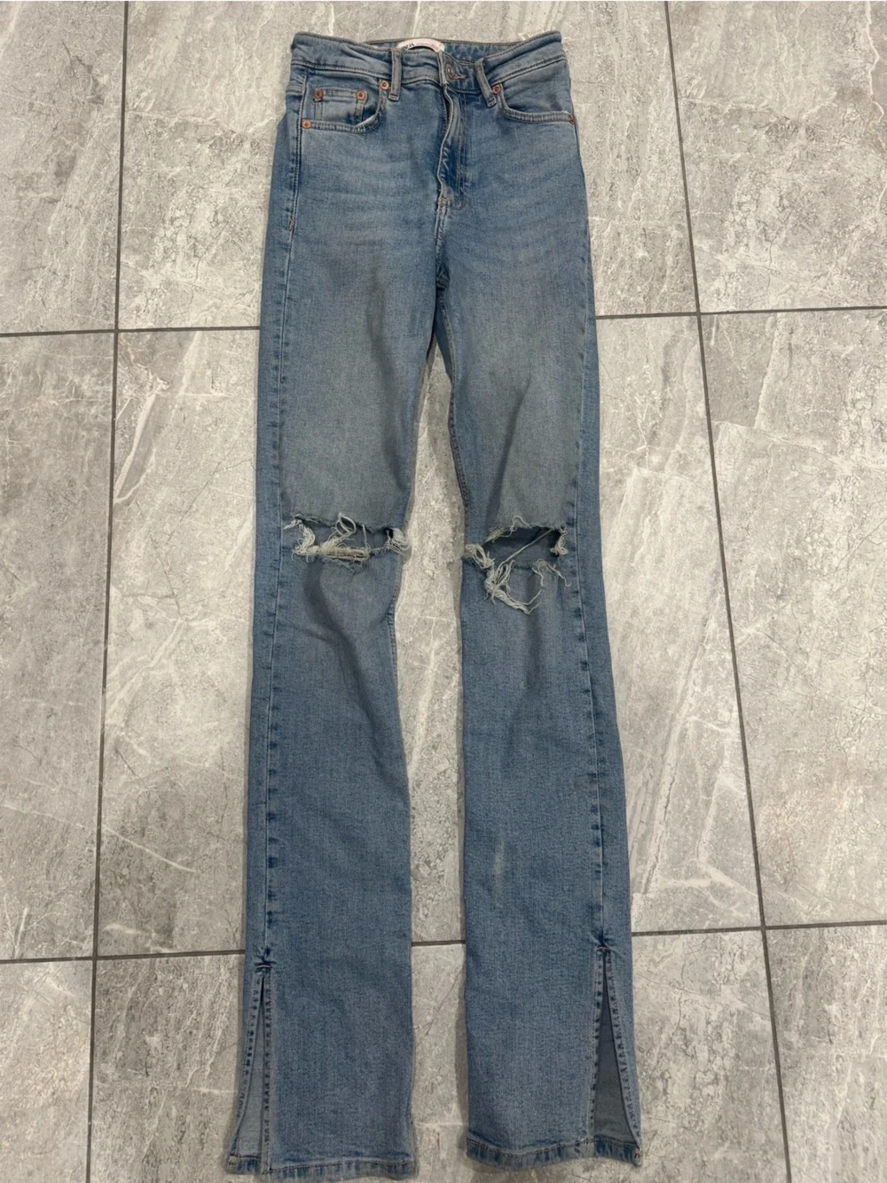 Zara Ripped Jeans - Picture 1 of 4
